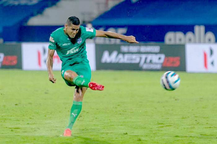 
<br>MATCH-18: 04/12/2021 : BENGALURU  FC  - <b> <font color=red> 1-3 </b></font>  - MUMBAI CITY FC : kolkatafootball.com