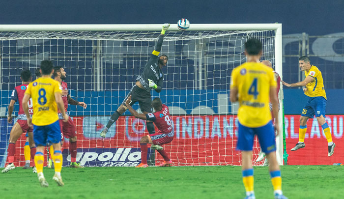 
11.03.22:SEMI-FINAL 1 - 1ST LEG 2022 : JAMSHEDPUR FC  <b><font color=red> 0-1 </b></font> KERALA BLASTERS FC : kolkatafootball.com