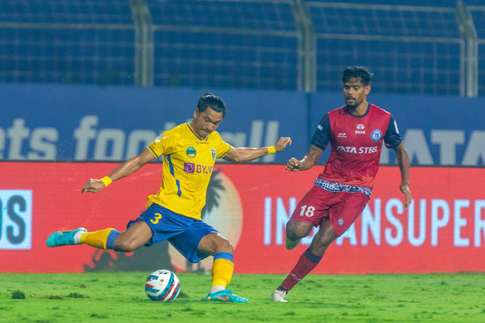 
11.03.22:SEMI-FINAL 1 - 1ST LEG 2022 : JAMSHEDPUR FC  <b><font color=red> 0-1 </b></font> KERALA BLASTERS FC : kolkatafootball.com