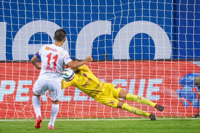 MATCH-6 : 24/11/2021 : ODISHA FC -(<b> <font color=red> 3-1 </b></font>) - BENGALURU FC : kolkatafootball.com